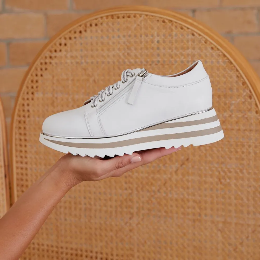 Hosting Sneakers - White