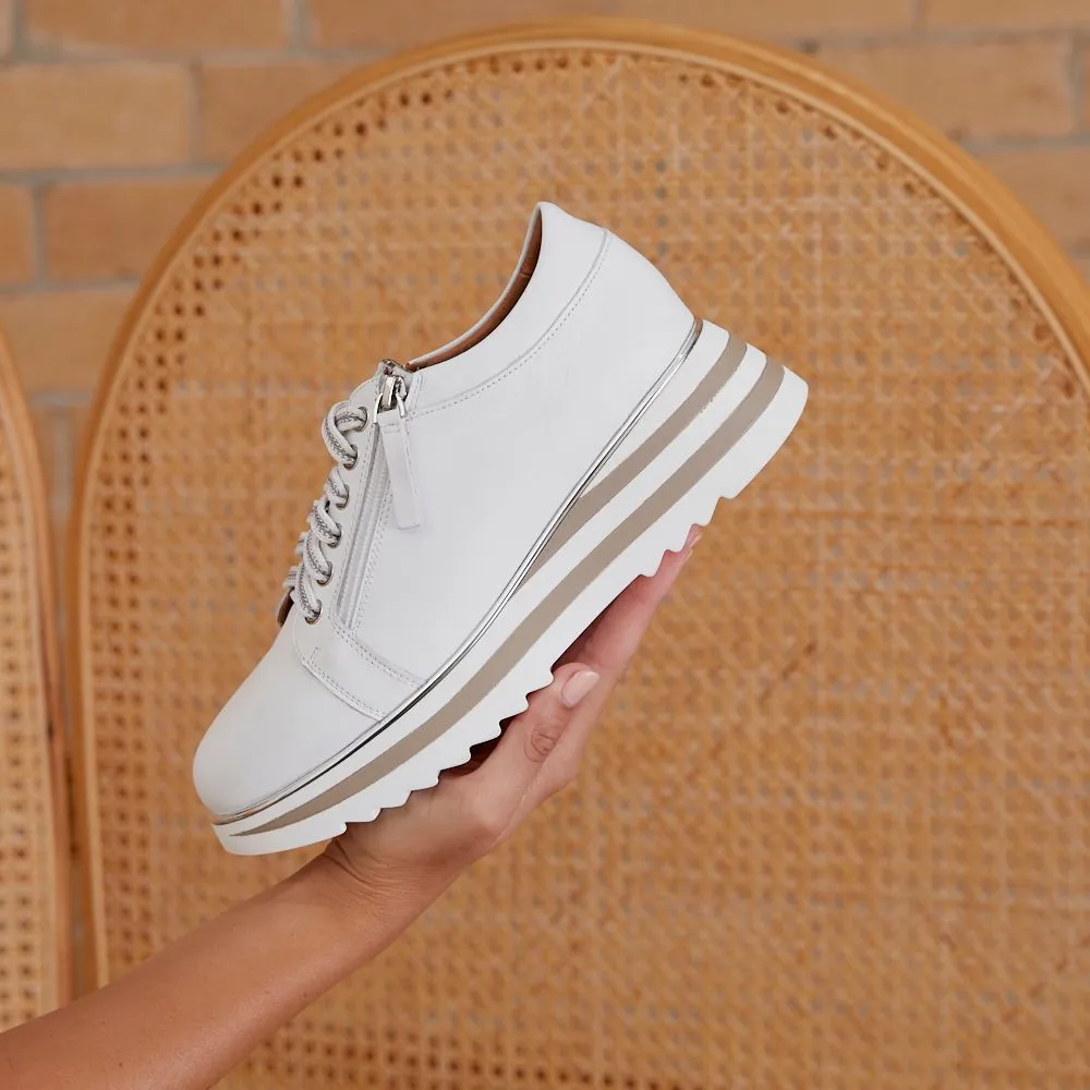 Hosting Sneakers - White