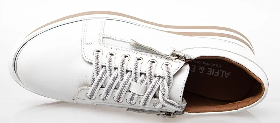 Hosting Sneakers - White